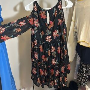 Floral Hollister shift dress